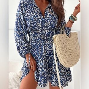 Blue vintage print lace up vneck long sleeve mini dress